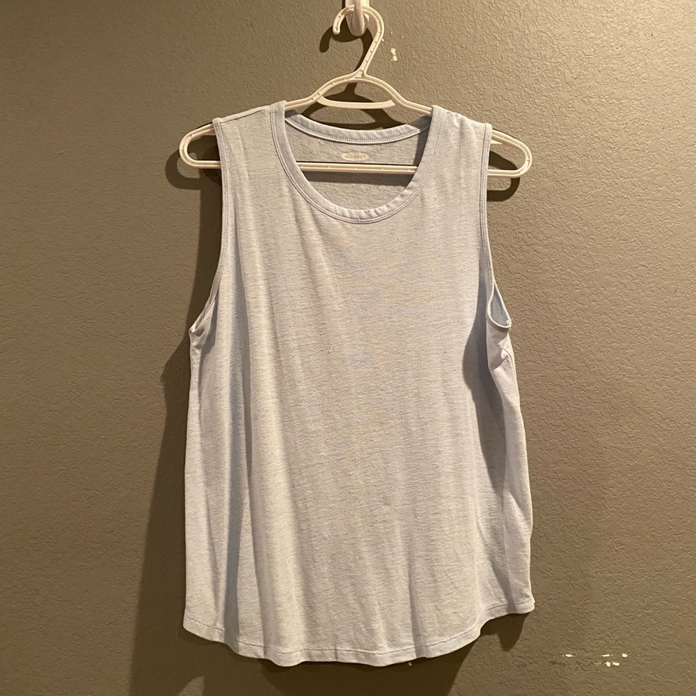 Old Navy blue tank top
